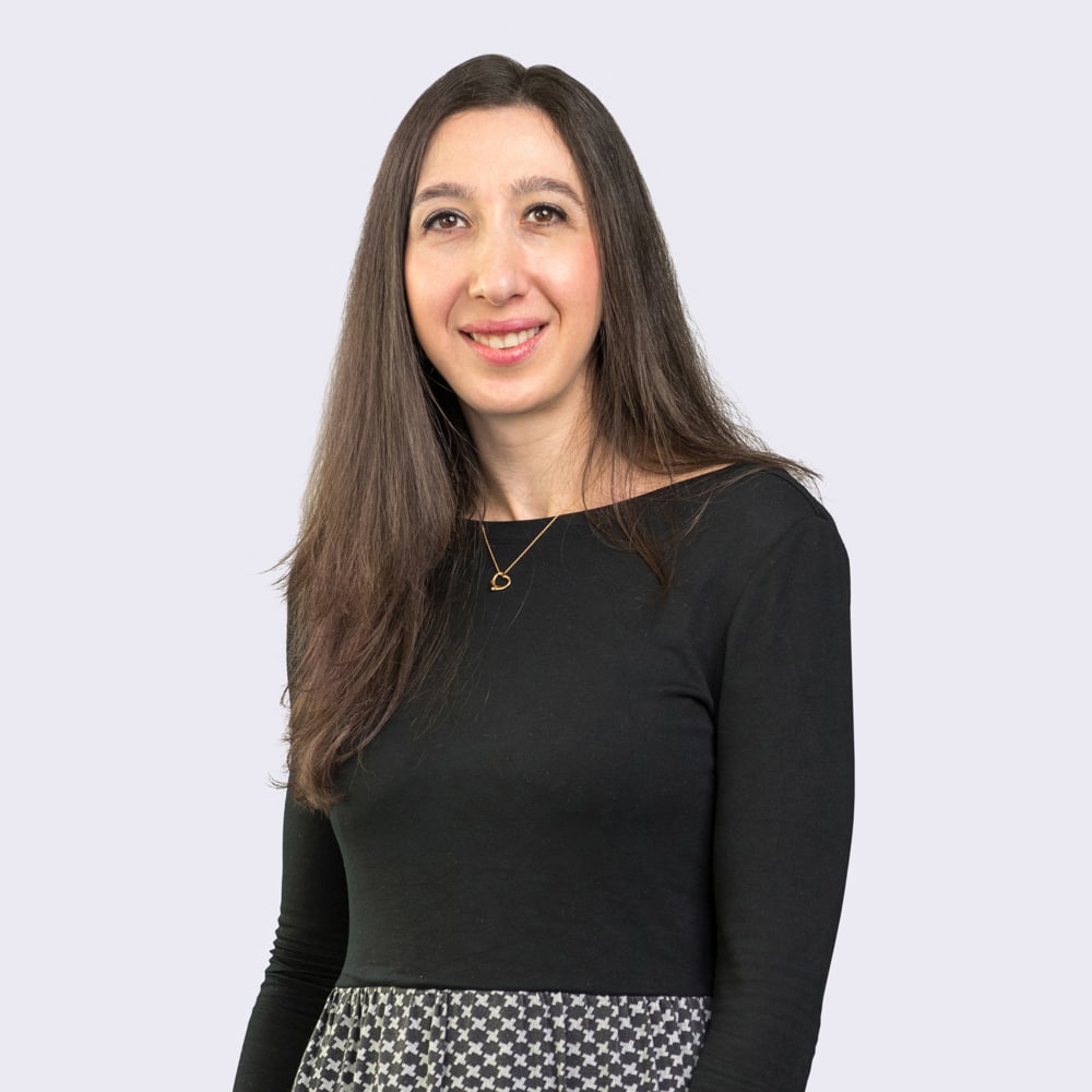 Headshot of Davina Fisher