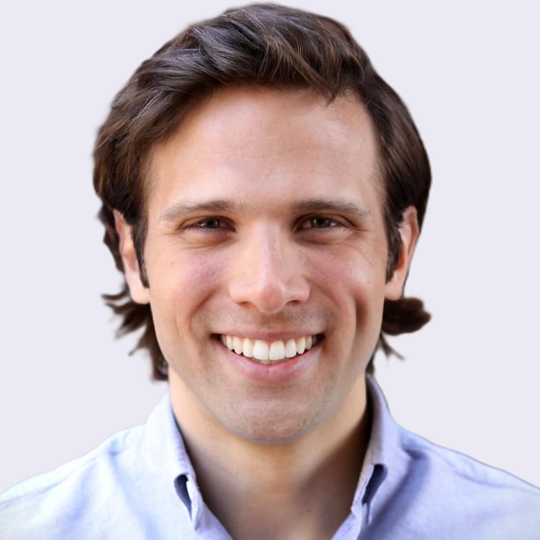 Headshot of Lawrence Grabau