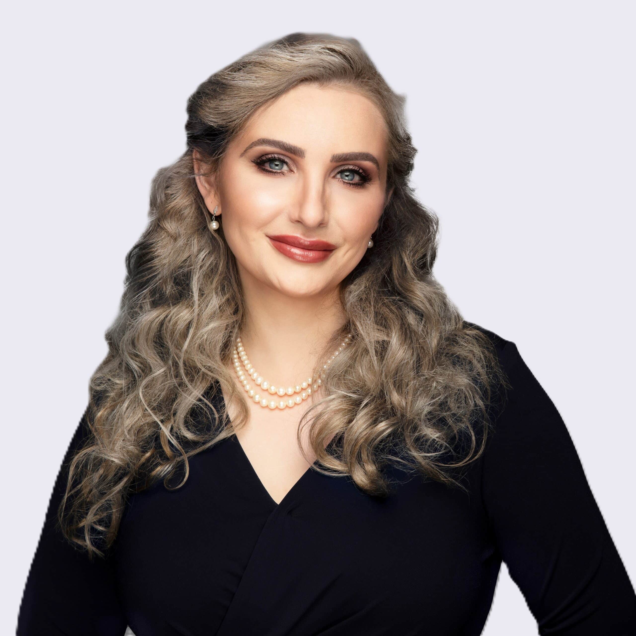 Headshot of Caro Robson