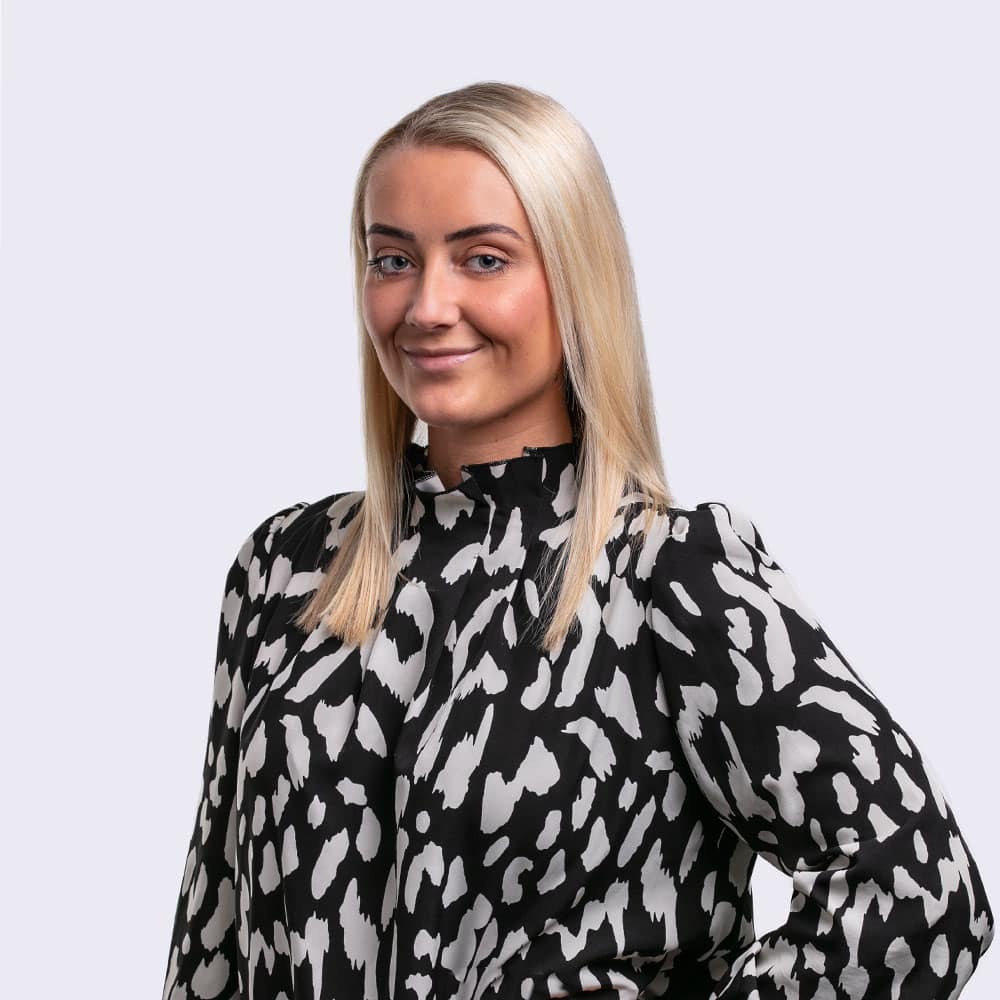 Headshot of Chloe Walker