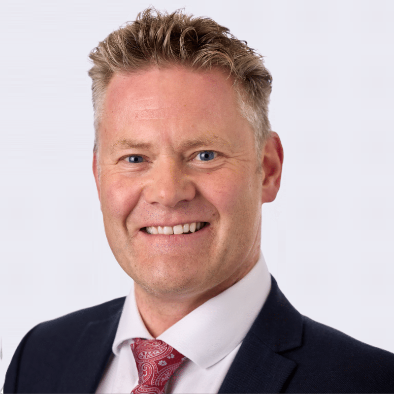 Headshot of Julian Homerstone