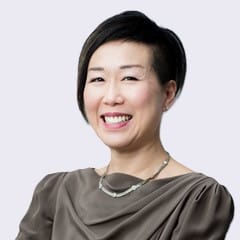 Headshot of Stephanie Dominy